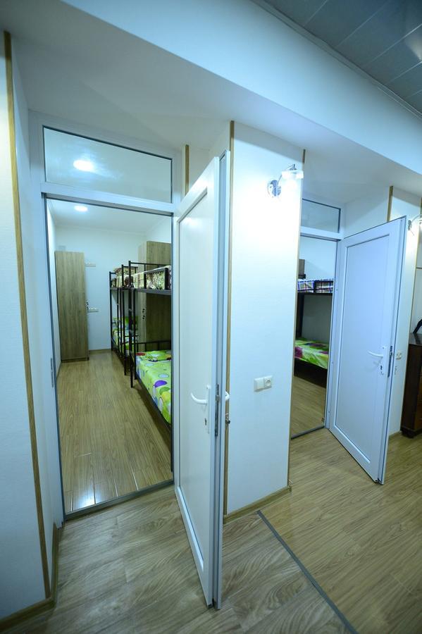 Hostel 17 Only For Men Тбилиси Экстерьер фото