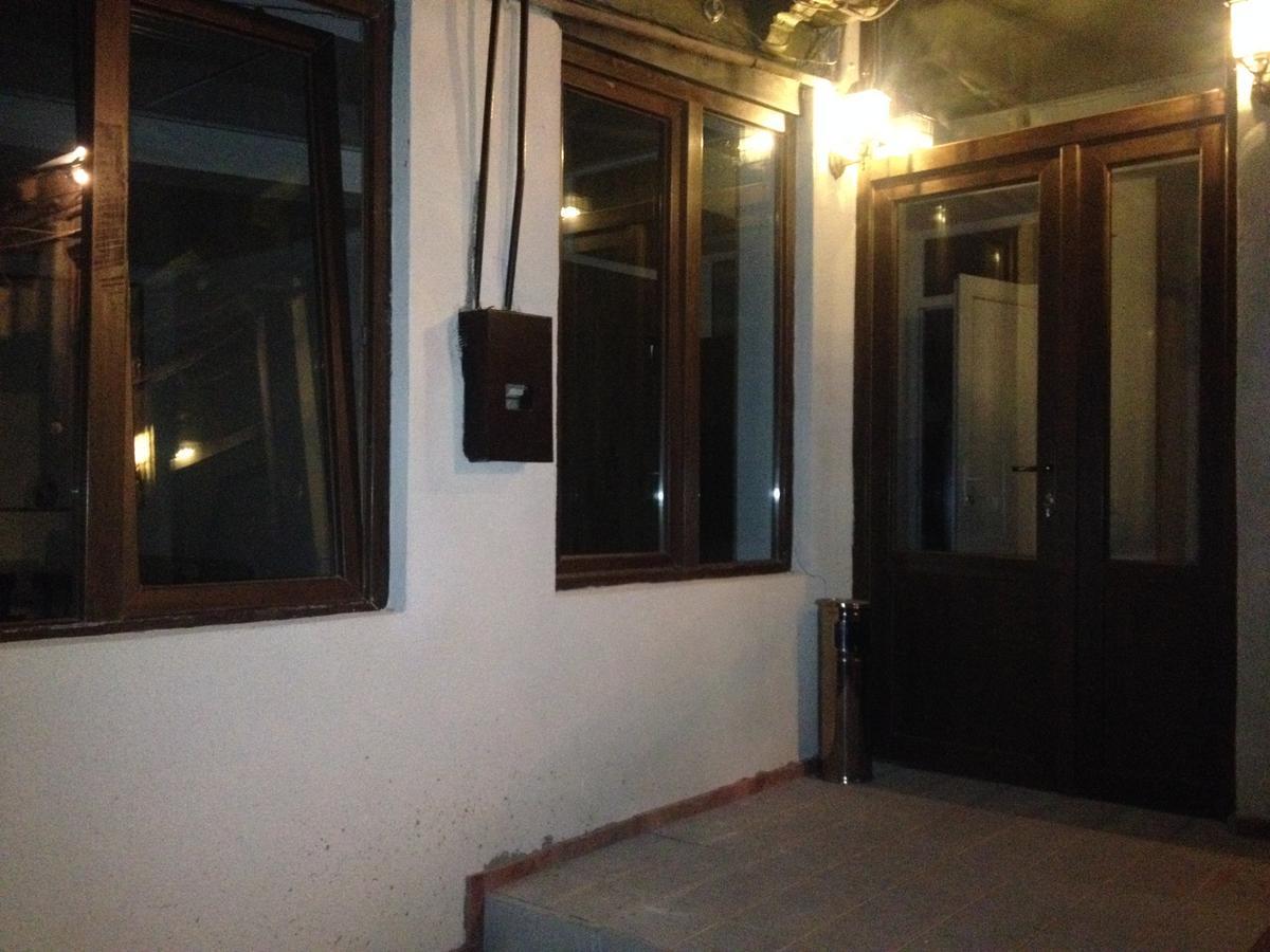 Hostel 17 Only For Men Тбилиси Экстерьер фото